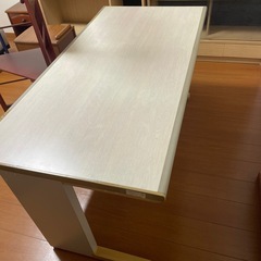 学習テーブルの画像