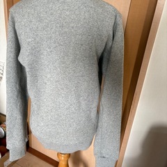 ニットトレーナーの画像