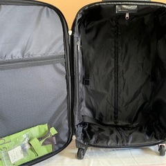 ★キレイ★ソフト キャリーケース・スーツケース ブラック 旅行バック ※商品のサイズ感や状態等は現物でご確認ください。の画像