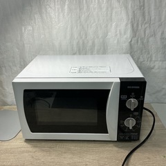 💚状態良いです☺️IRISOHYAMAアイリスオーヤマ2016年製IMB-T171-6傷•汚れ•サビあり💦白ホワイト電子レンジの画像