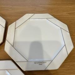 ジバンシー　お皿セットの画像