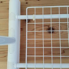 ハンガーラック　白の画像