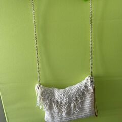クリーム色 フリンジ付き2way クラッチバッグ チェーンストラップ付  S_348の画像