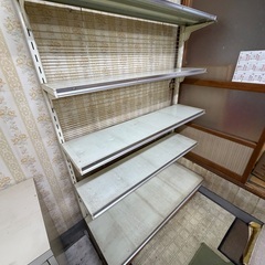 中古・5段商品ケースの画像