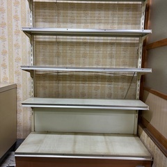 中古・5段商品ケースの画像