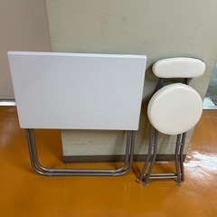 折りたたみ式サイドテーブルセットの画像