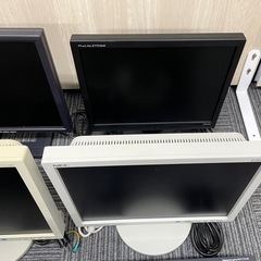 PCモニター 9台まとめ MITSUBISHI DELL NECほかの画像