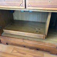 カントリー調勉強机①の画像