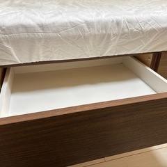 ニトリのベッド（収納あり、コンセントあり）の画像