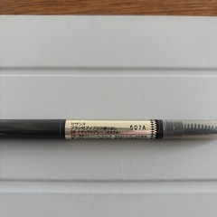 セザンヌ　ブラシ付きアイブロウの画像