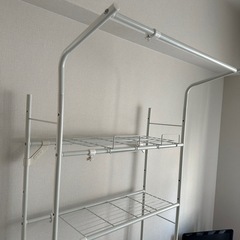 棚付ランドリーラックの画像