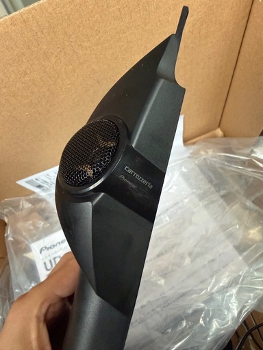 決まりました‼️ハイエース　カロッツェリア　トゥイーターキット取付けキット とセット