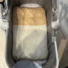 お話中ベビーベッド ロータイプの画像