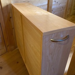 単行本、文庫本、コミックス収納に便利＊本棚キャスター付き◆臼杵市内引き取り希望の画像