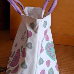 GODIVAの保冷バッグ(新品)の画像