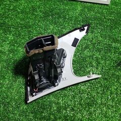 アウディ Audi A5 エアコン吹き出し口 右の画像