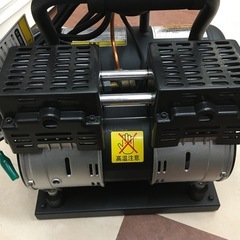 【中古】【店頭引取限定】ASTRO PRODUCTS アストロプロダクツ エアーコンプレッサー AP040923 22000円の画像