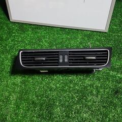 アウディ Audi A5 センターエアコン吹き出し口