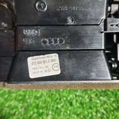 アウディ Audi A5 センターエアコン吹き出し口の画像