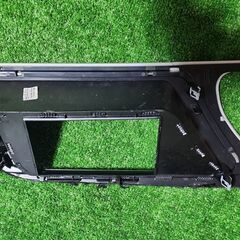 アウディ Audi A5 センターパネル ナビゲーション スクリーン カバーの画像