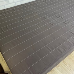 シングルサイズ  脚付き コイルスプリングマットレス  ブラウンの画像