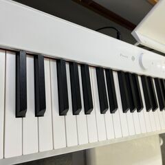 CASIO  PX-S1000WE　電子ピアノ【専用スタンド＆ペダル付】の画像