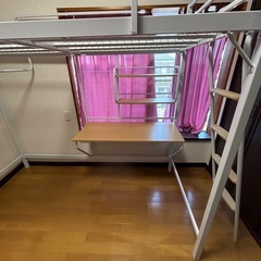 ほぼ未使用　ロフトベッド　ホワイトｘナチュラル　デスク付きの画像