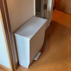 ゴミ箱の画像