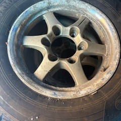 ハイエース　スタッドレス　アルミ付きの画像