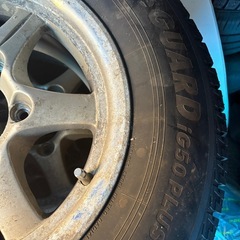 ハイエース　スタッドレス　アルミ付きの画像