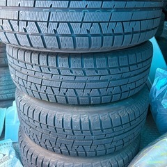 ハイエース　スタッドレス　アルミ付きの画像