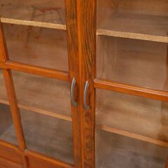 ≪zyt2627ジ≫ 昭和レトロ家具 ガラス戸棚 観音開き 4尺巾 両開き/キャビネット/茶箪笥/水屋/食器棚/書棚/本棚/古民家/中古家具/リユースストレージ仙台 071204-04の画像