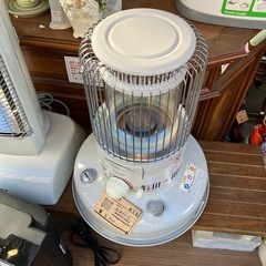 小さめサイズ!!　TOYOTOMI 石油ダルマストーブ【F01024】の画像