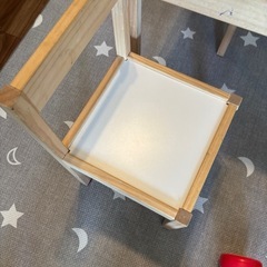 IKEA　子供テーブルイスセットの画像