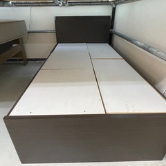 【リサイクルサービス八光】幅97.5cm　ダークブラウン　1口コンセント付きシングルチェストベッド　引き出し収納4か所付の画像
