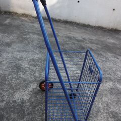 ショピングカート　幅約32.5×　奥行約30×　高さ約83cm　　中古品　引取専用の画像