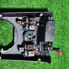 日産 NISSAN エクストレイル NT31 シフトパネル スイッチの画像