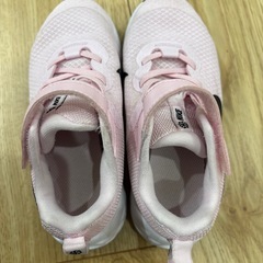 18.0 NIKE 室内でのみ使用　の画像