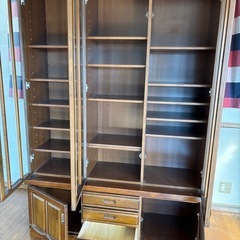 ★今週¥3000★⭐︎早い者勝ち⭐︎大型 木製 ガラスキャビネット 収納棚 食器棚 レトロ風・約高さ193.5cm×幅132cm※商品の詳しい状態やサイズ等は現物にてご確認くださいの画像