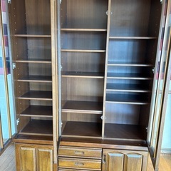 ★今週¥3000★⭐︎早い者勝ち⭐︎大型 木製 ガラスキャビネット 収納棚 食器棚 レトロ風・約高さ193.5cm×幅132cm※商品の詳しい状態やサイズ等は現物にてご確認くださいの画像