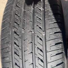  タイヤ　215/60R17の画像