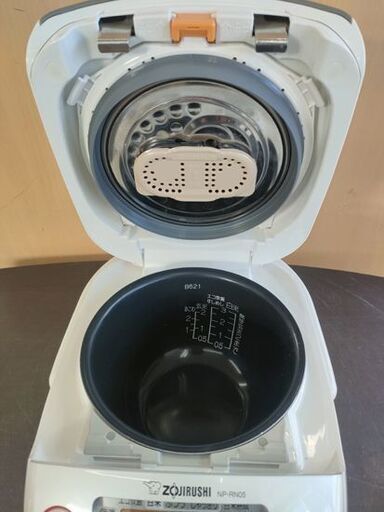 象印 圧力IH炊飯器 3合炊き NP-RN05 2022年製 圧力IH炊飯ジャー 極み炊き ホワイト 白 ZOJIRUSHI 札幌 北20条店