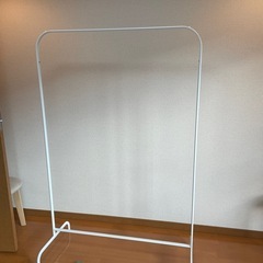 ハンガーラックの画像