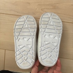 17cm  白い靴と長靴の画像