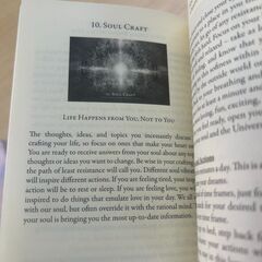 ザ・シークレット•ランゲージ•オブ•ライト　英語版　オラクルカード　S_354の画像