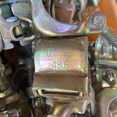 3連クランプ 48.6Φ【自在型/直交型】１個300円・在庫数約100個くらいの画像