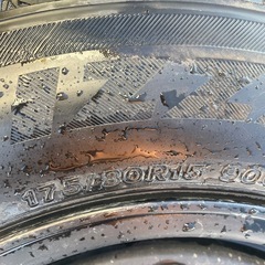 ジムニー　アルミホイールブリヂストン　DM-V2 スタッドレスタイヤ4本セット　175/80R15の画像