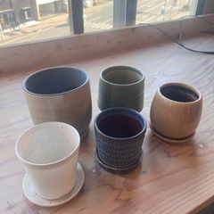 陶器の植木鉢セットの画像