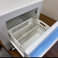 小型冷蔵庫非常に綺麗ですの画像