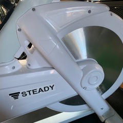 STEADY スピンバイク フィットネスバイク 音静か ホワイトの画像